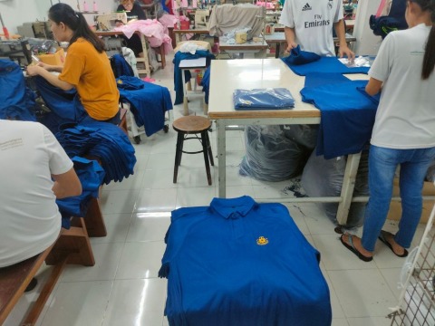 โรงงานผลิตเสื้อโปโล ราคาถูก